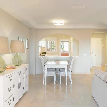 公寓 Beachfront 3br Townhouse With Pool In *
