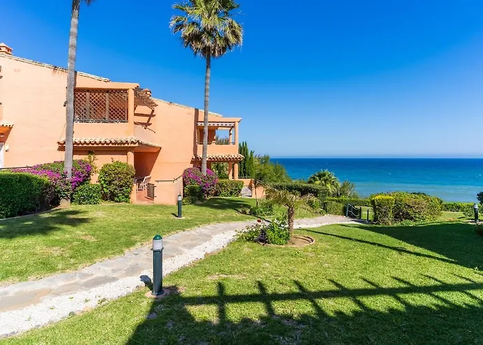Beachfront 3br Townhouse With Pool In Estepona