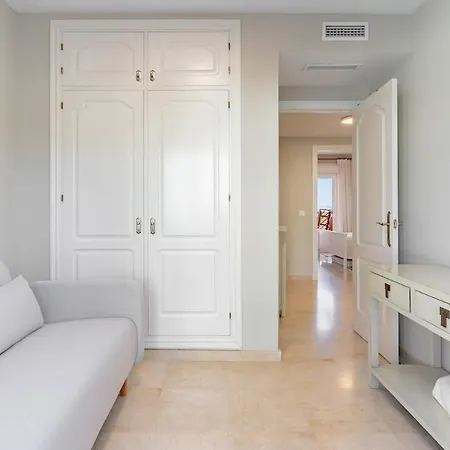 Apartment Beachfront 3br Townhouse With Pool In Estepona
