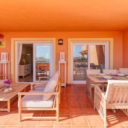 Beachfront 3br Townhouse With Pool In 公寓