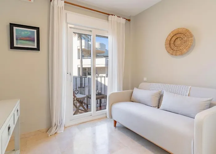 Daire Beachfront 3br Townhouse With Pool In *