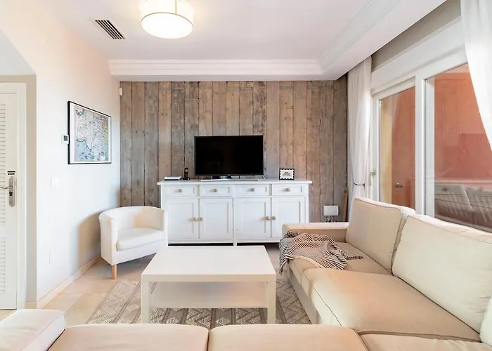 Beachfront 3br Townhouse With Pool In *