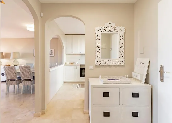 Beachfront 3br Townhouse With Pool In *