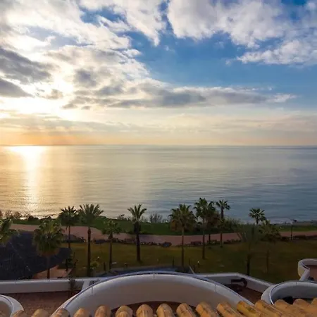 Beachfront 3br Townhouse With Pool In * Estepona