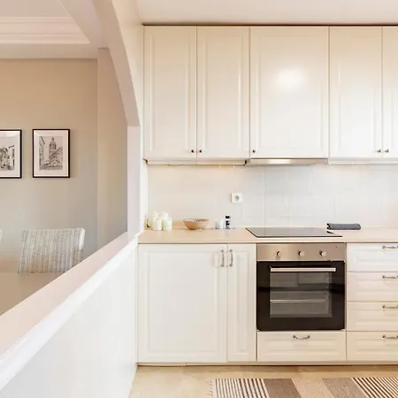 Beachfront 3br Townhouse With Pool In *