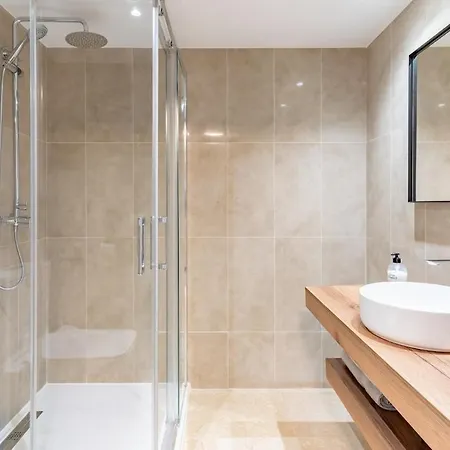 Beachfront 3br Townhouse With Pool In