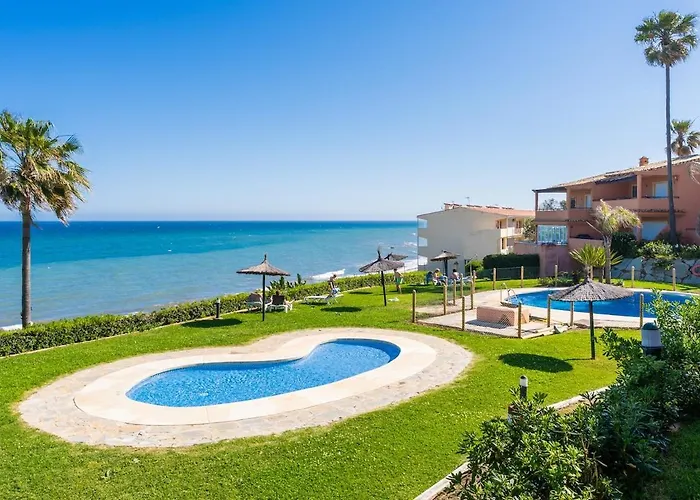 Beachfront 3br Townhouse With Pool In Estepona